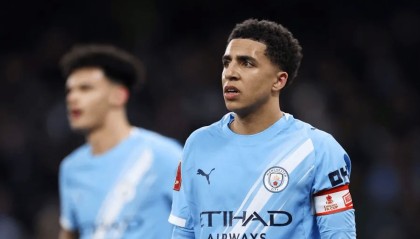 必赢体育官方网站-ESPN：里科-刘易斯在曼城经历了沮丧赛季，将探索离队的选择